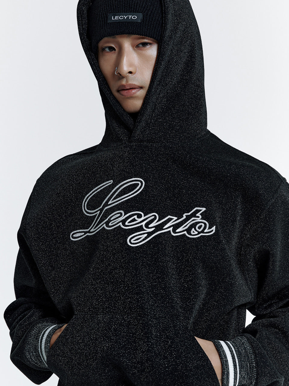 lecyto-fw-24-shining-embossing-hood_(black)