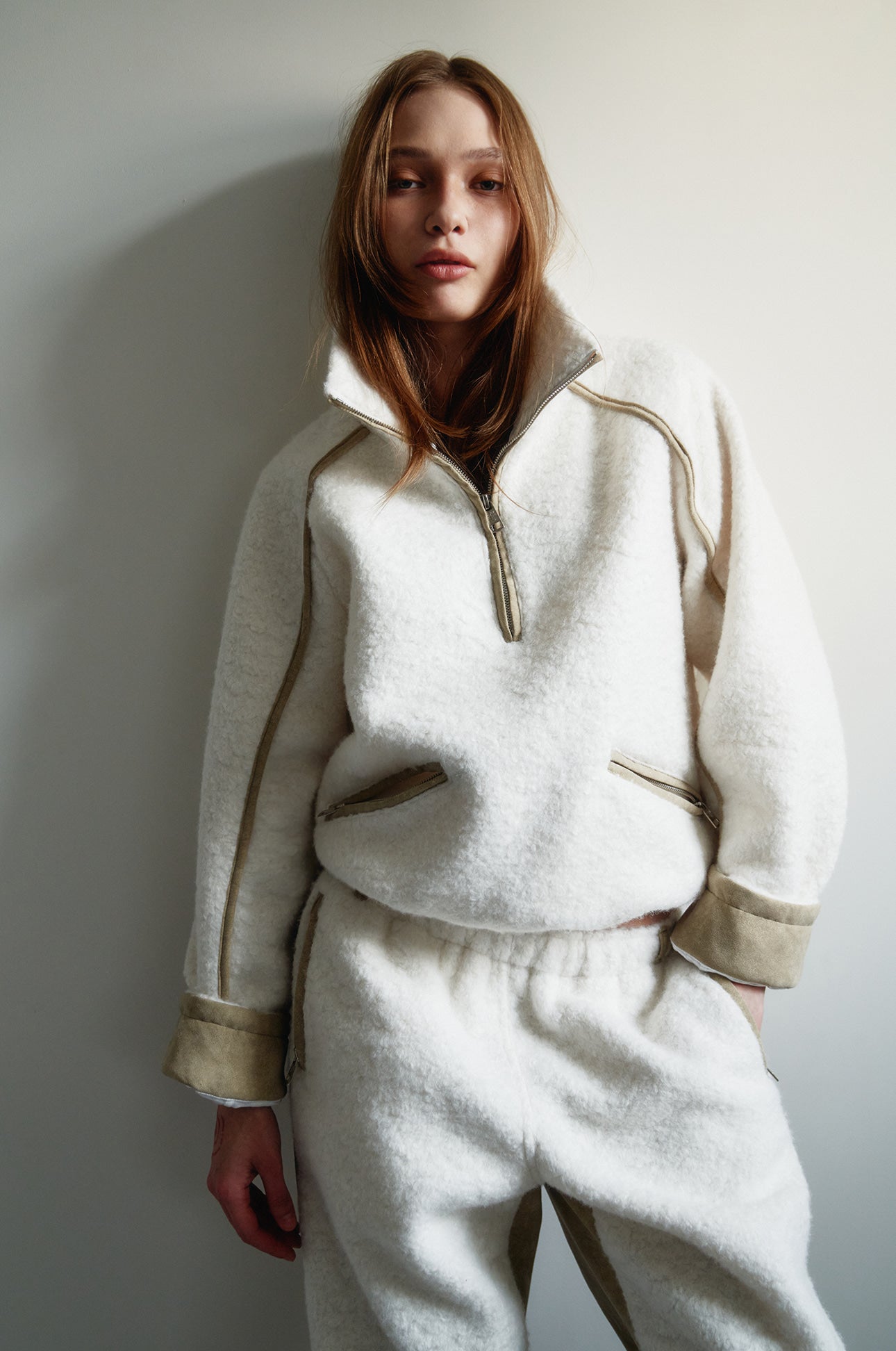 gimmetheyoung-fw-24-g_line-sherpa-pullover-/-ivory