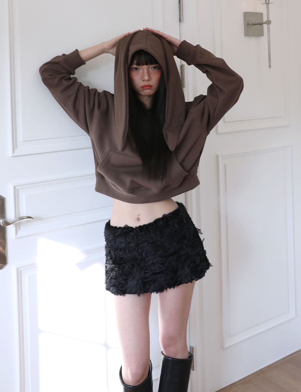 ugly-shadow-fw-24-rose-fur-mini-pants-skirt(black)