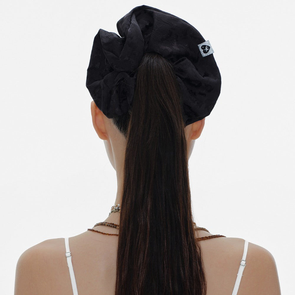 eireve-seasonless-jacquard-leopard-scrunchie-(black)