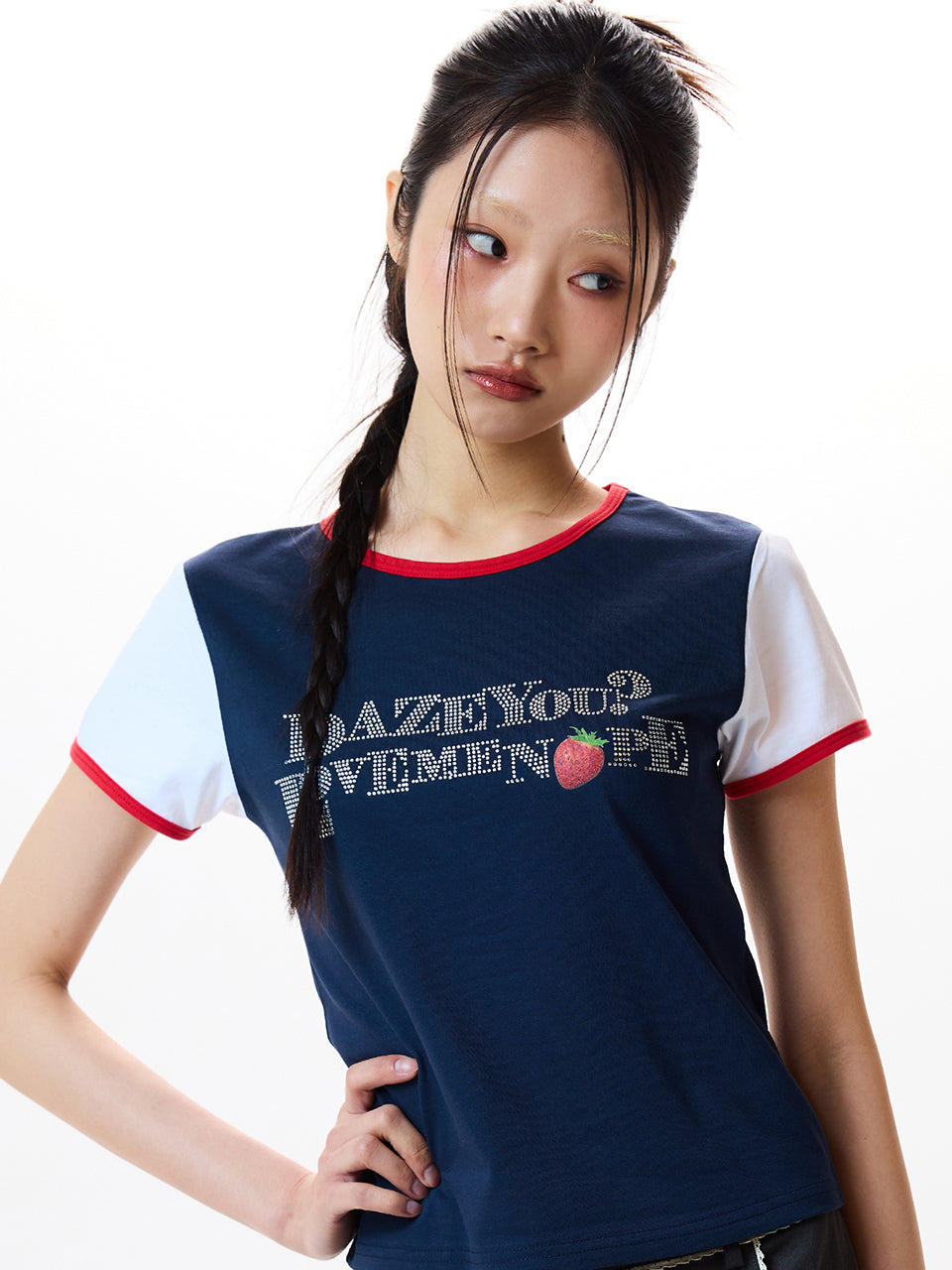 luv-is-true-ss-25-im-strawberry-lettering-tee(navy)