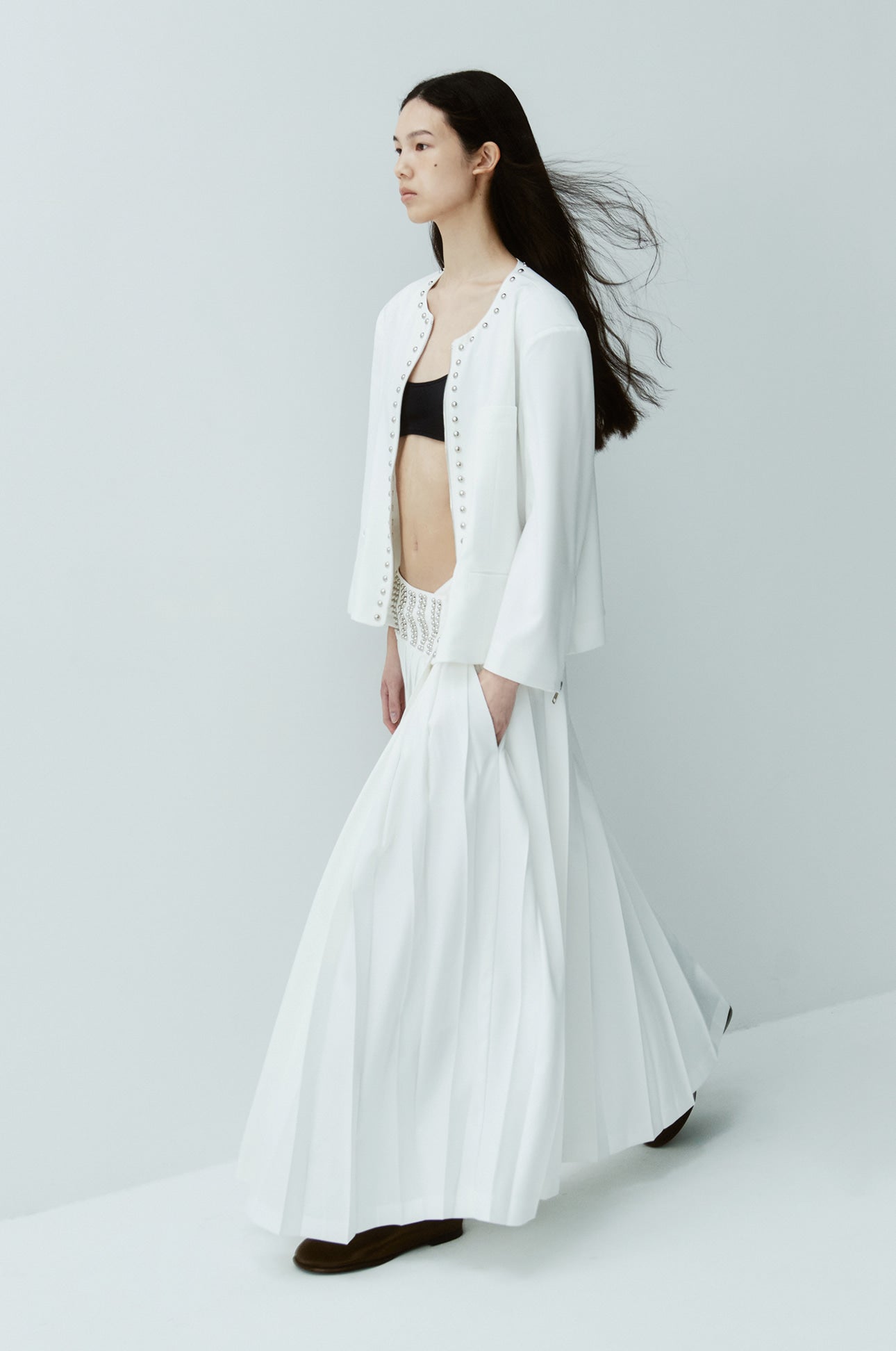 gimmetheyoung-ss-25-g_fully-studded-belt-skirt-/-white