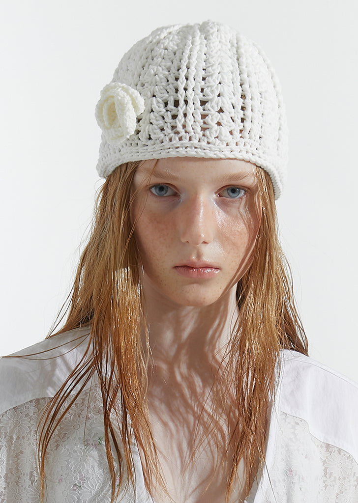 saysra-ss-24-h-m-rose-crochet-beanie-ivory