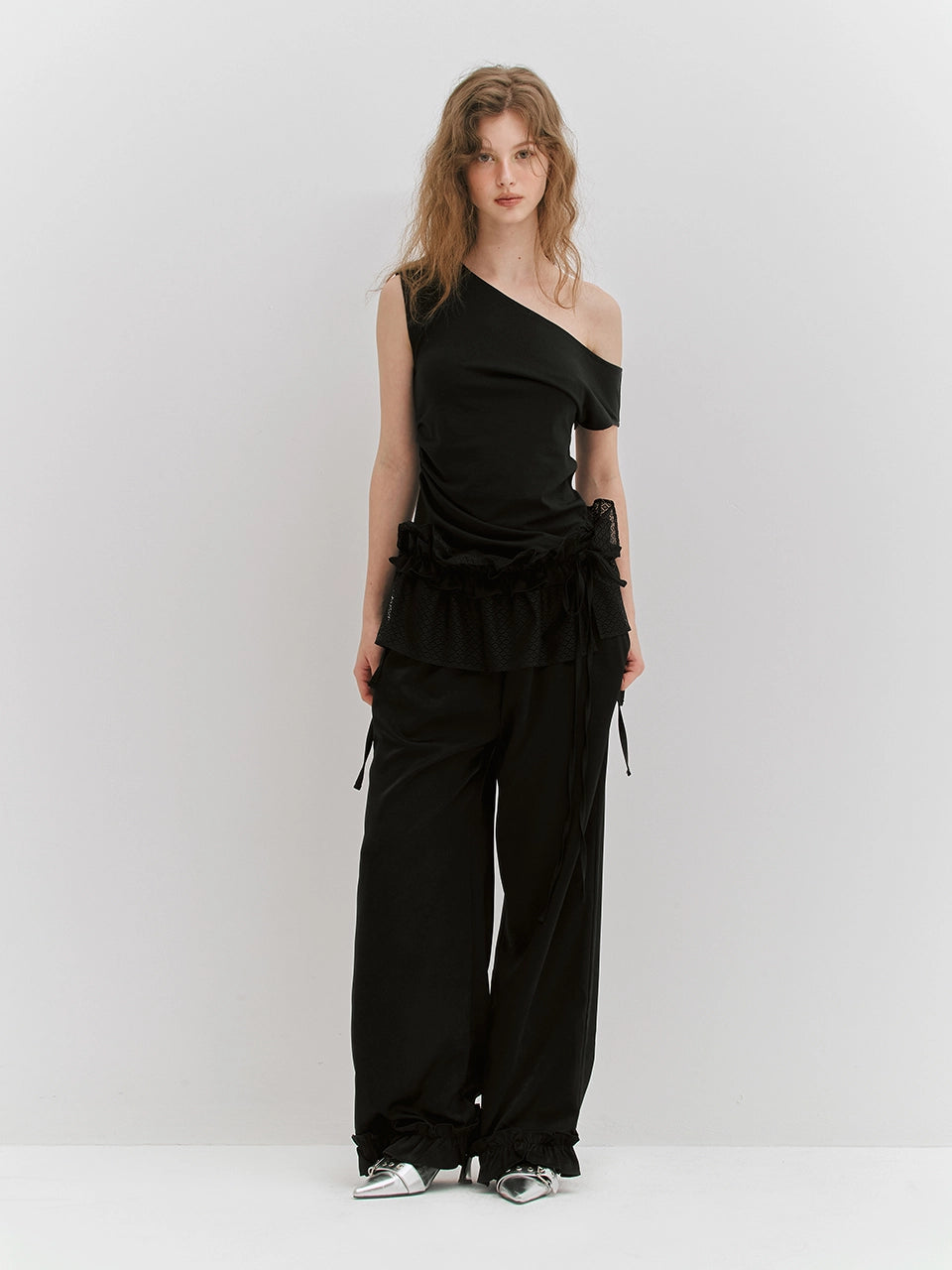 meenderi-ss-25-ruffle-shirring-wide-pants-black