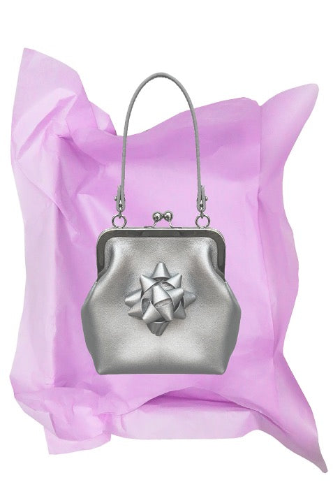 odlyworkshop-fw-24-metallic-bow-charm-purse