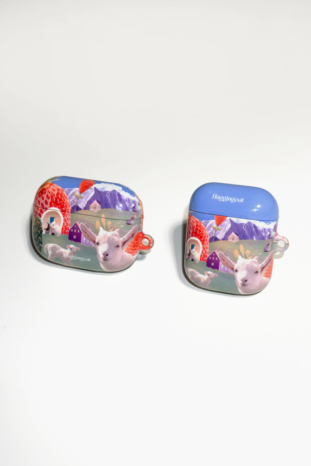 huggingoat-seasonless-strawberry-field-b-glossy-airpods-case