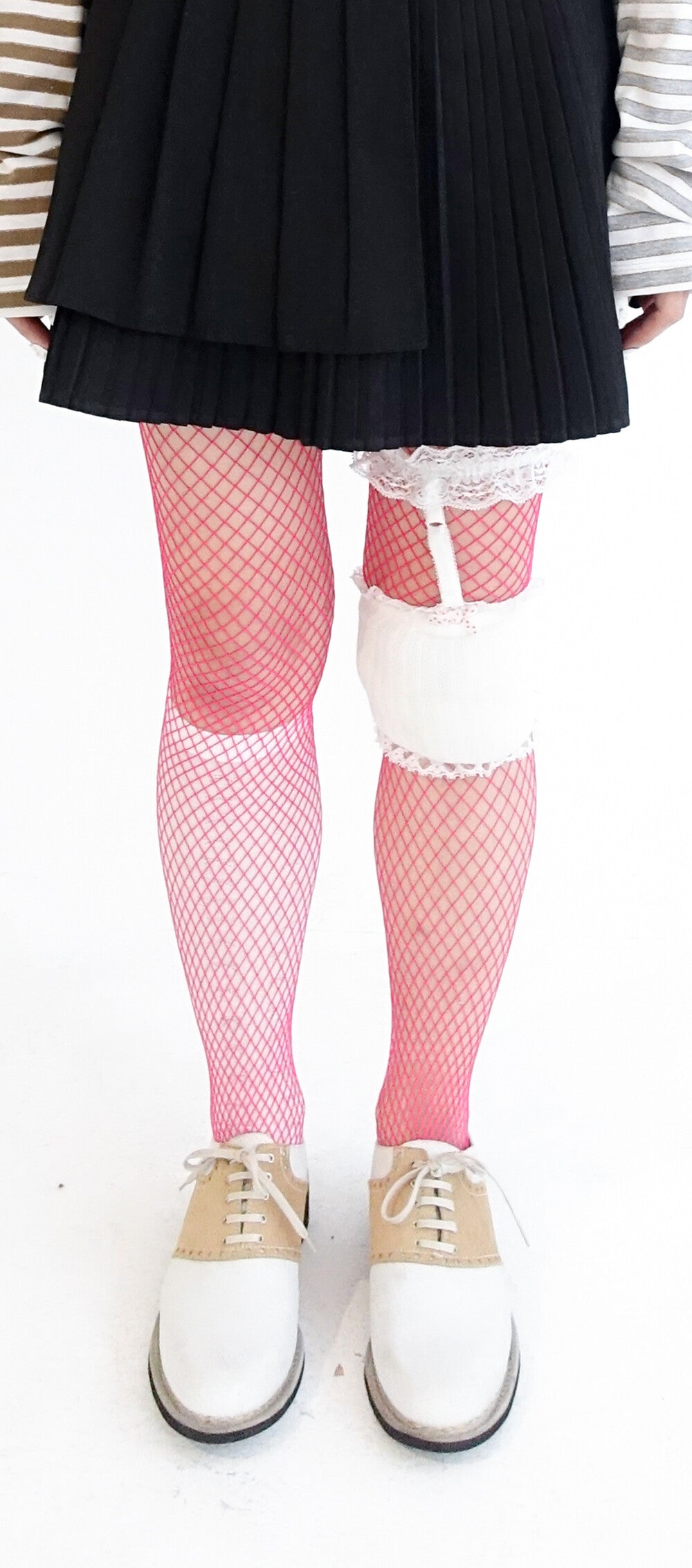 faerie-fw-24-neon-color-net-stocking