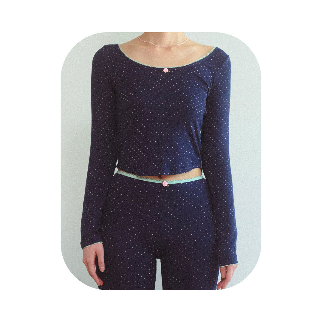 minjiena-ss-25-dots-long-sleeve-navy