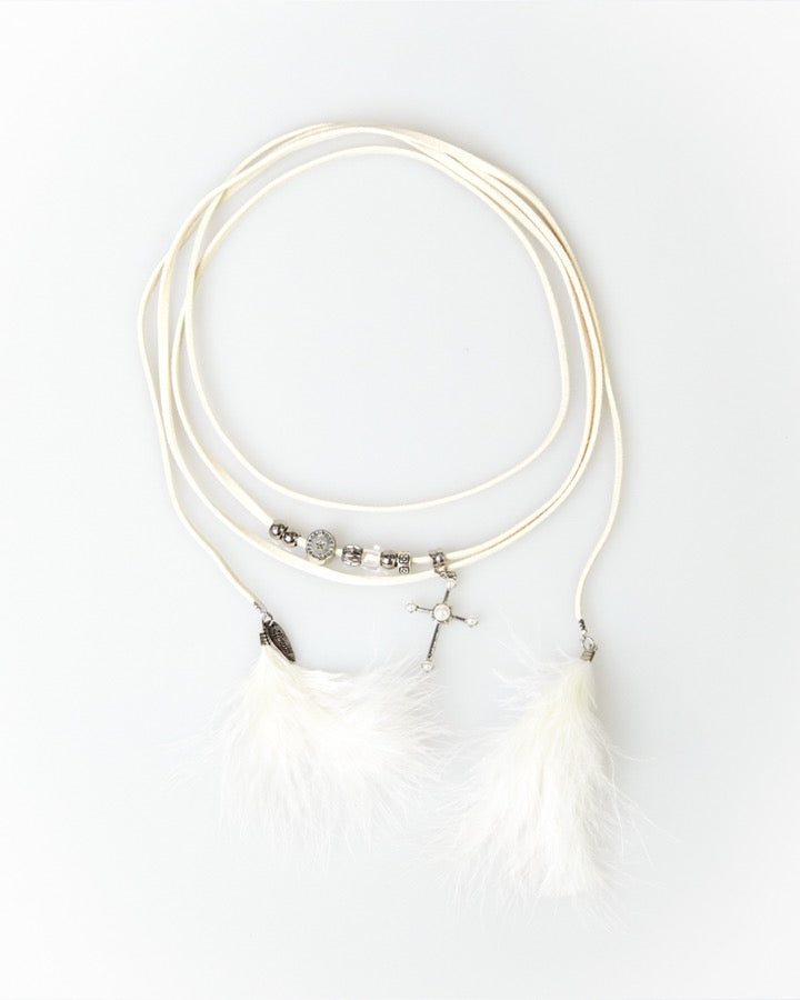 eireve-seasonless-multi-suede-necklace-cream