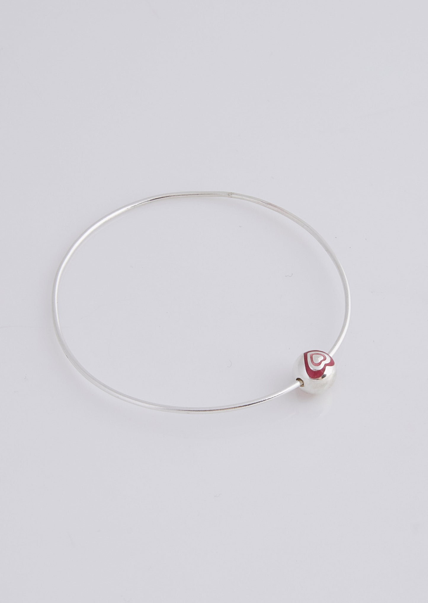 fillow-seasonless-puffy-heart-swing-bangle