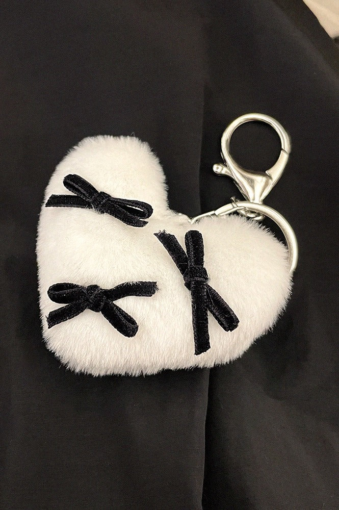 annaflair1986-seasonless-24-heart-pompom-keyring-2type-ac1240001